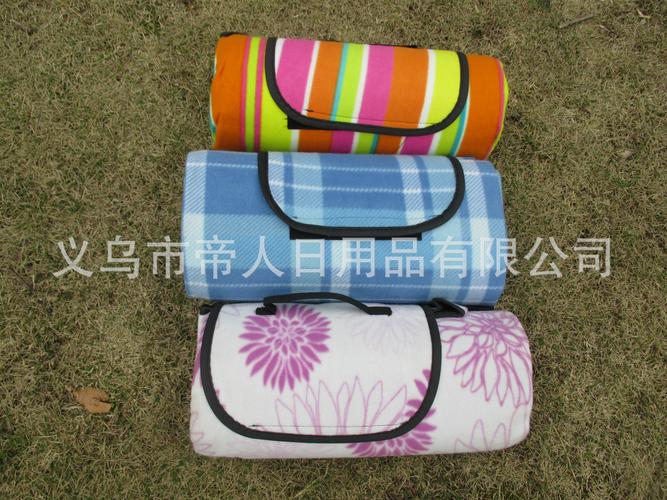 廠家定制 單面絨絨防水野餐墊 專業(yè)廠家 做工精細(xì) 交貨準(zhǔn)時(shí) 產(chǎn)品材質(zhì)